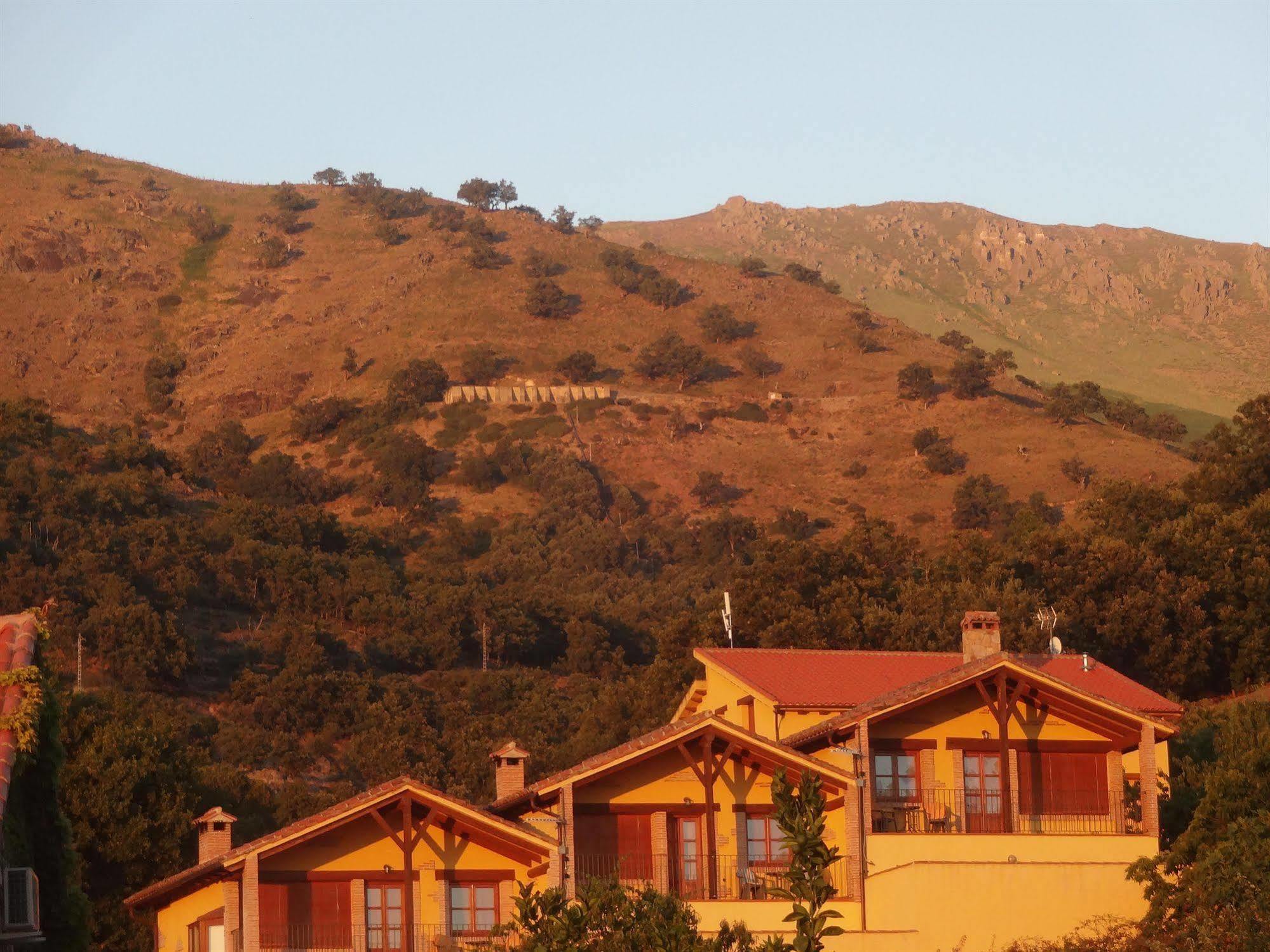 Aroma De Primavera En Casas Rurales Acebuche Casas del Monte Zewnętrze zdjęcie